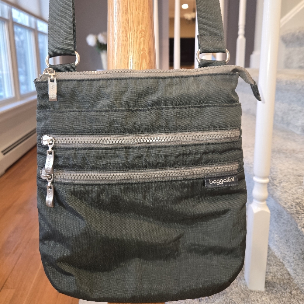 Baggallini Comrade Crossbody 3 Zip Travel Shoulder Bag Charcoal Gray